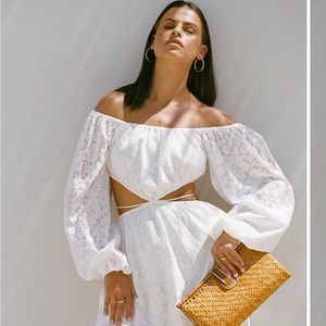 Sabo skirt Naiya Off Shoulder Dress